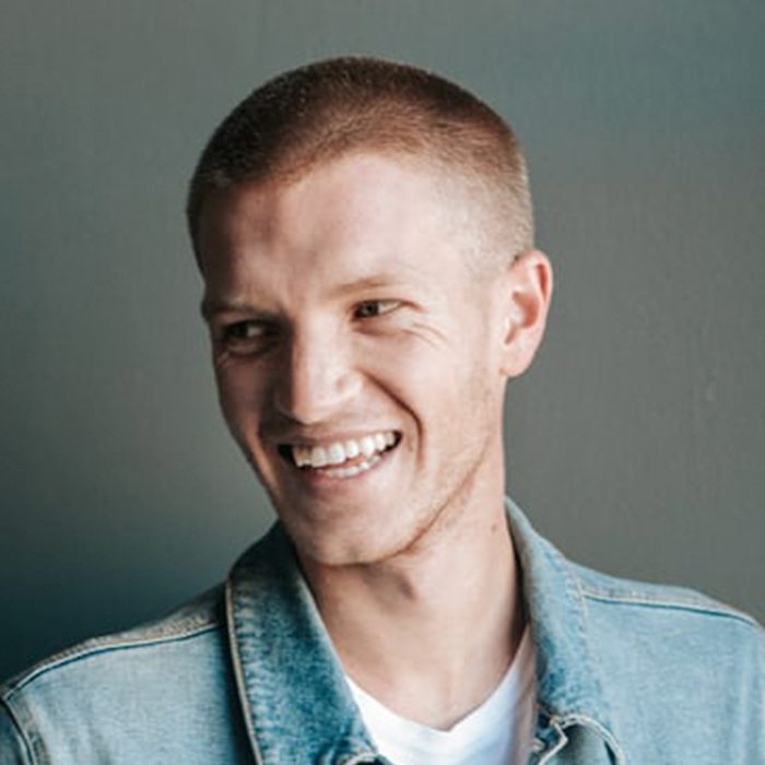 photo-1546215364-12f3fff5d578